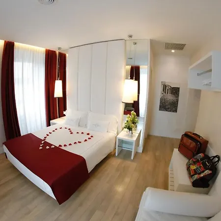 Πανσιόν Tullia&prisca Relais 4*