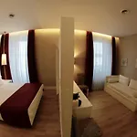 勒莱斯图利娅普里斯卡酒店 招待所