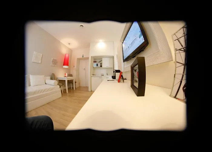 툴리아&프리스카 를레 4*